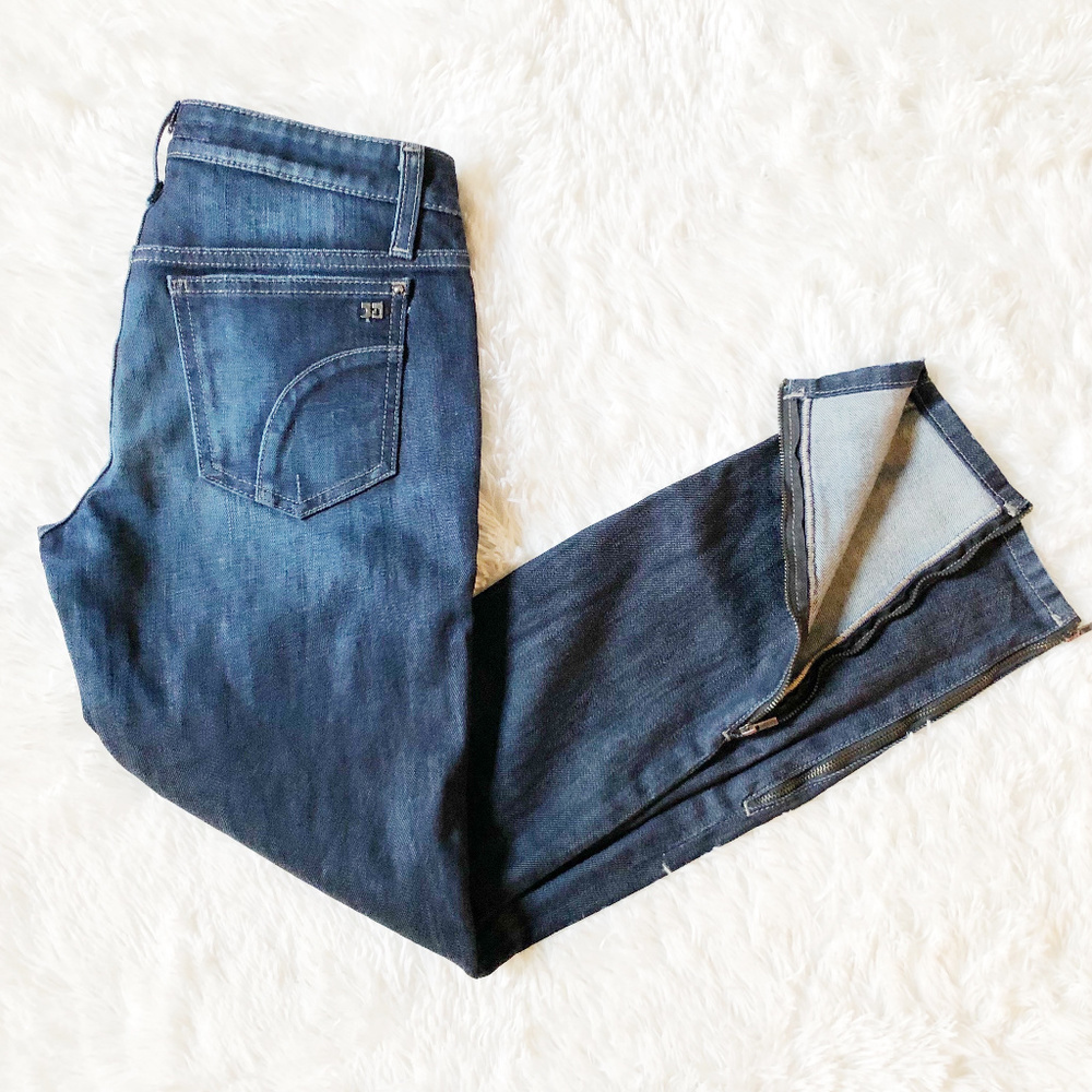 Joe's jeans Chelsea Denim Jeans Zipper ankle.